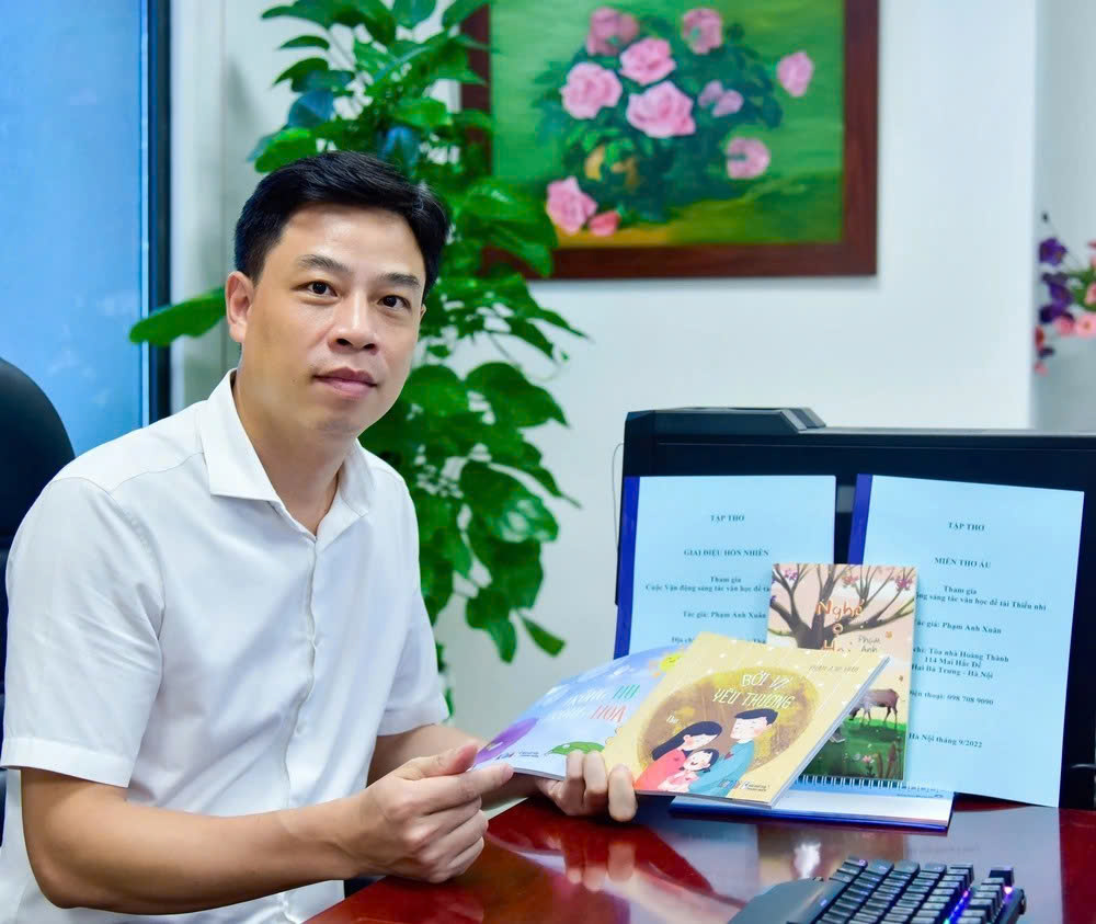 Nhà thơ Phạm Anh Xuân và nguồn "năng lượng trẻ thơ" bất tận