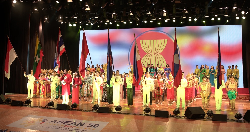 Bế mạc Liên hoan Ca Múa Nhạc ASEAN 2017