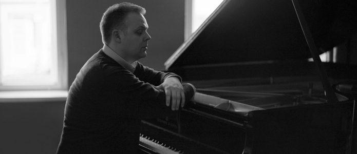 Cho phép nghệ sĩ piano Hinrich Alpers biểu diễn tại Việt Nam