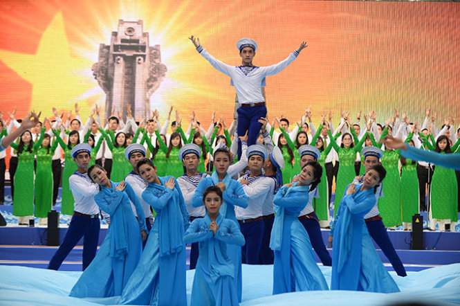 Chương trình giao lưu nghệ thuật “Mùa xuân - Gia đình - Biển đảo”