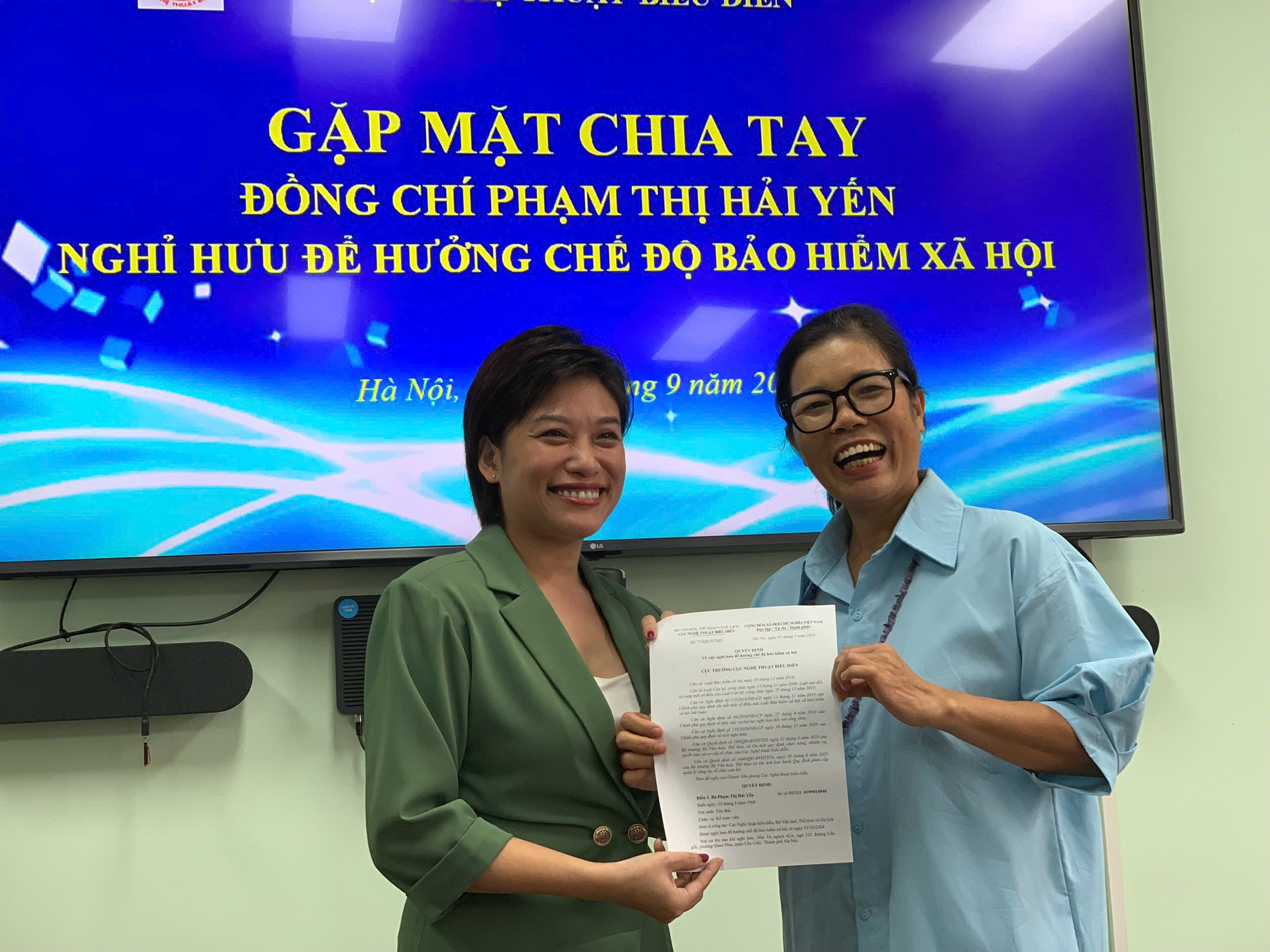 Cục Nghệ thuật Biểu diễn tổ chức hội nghị gặp mặt trao Quyết định nghỉ hưu đối với công chức