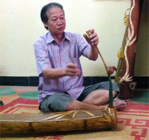 Ðưa tiếng đàn dân tộc ngân vang