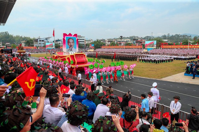 Kỷ niệm 70 năm Chiến thắng Điện Biên Phủ: Viết tiếp những bản hùng ca chiến thắng