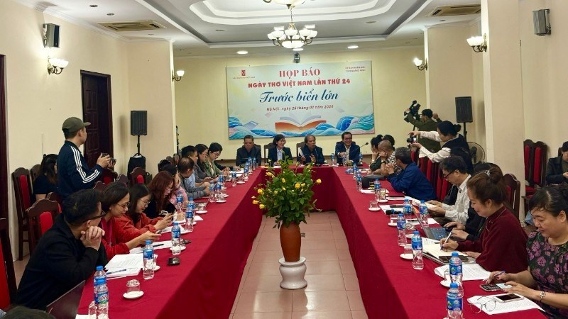 Ngày thơ Việt Nam năm 2026 - thơ ca đứng trước biển lớn