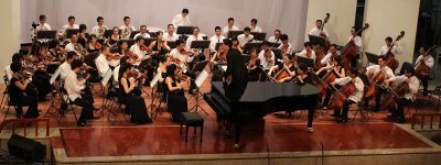Nhạc trưởng Gomez Ramirez David (Tây Ban Nha) biểu diễn tại Việt Nam