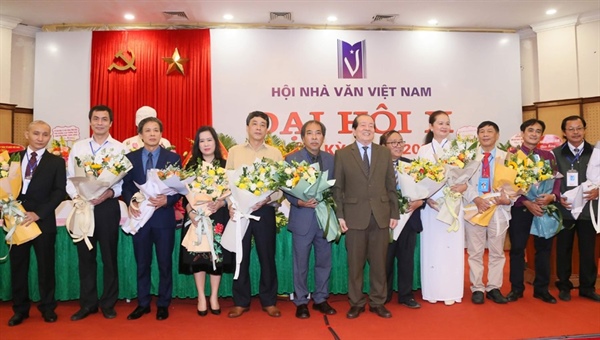 Phê duyệt Điều lệ Hội Nhà văn Việt Nam