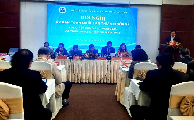 Văn học nghệ thuật góp phần quan trọng vào nhiệm vụ xây dựng môi trường văn hóa, tạo bầu không khí lành mạnh trong xã hội