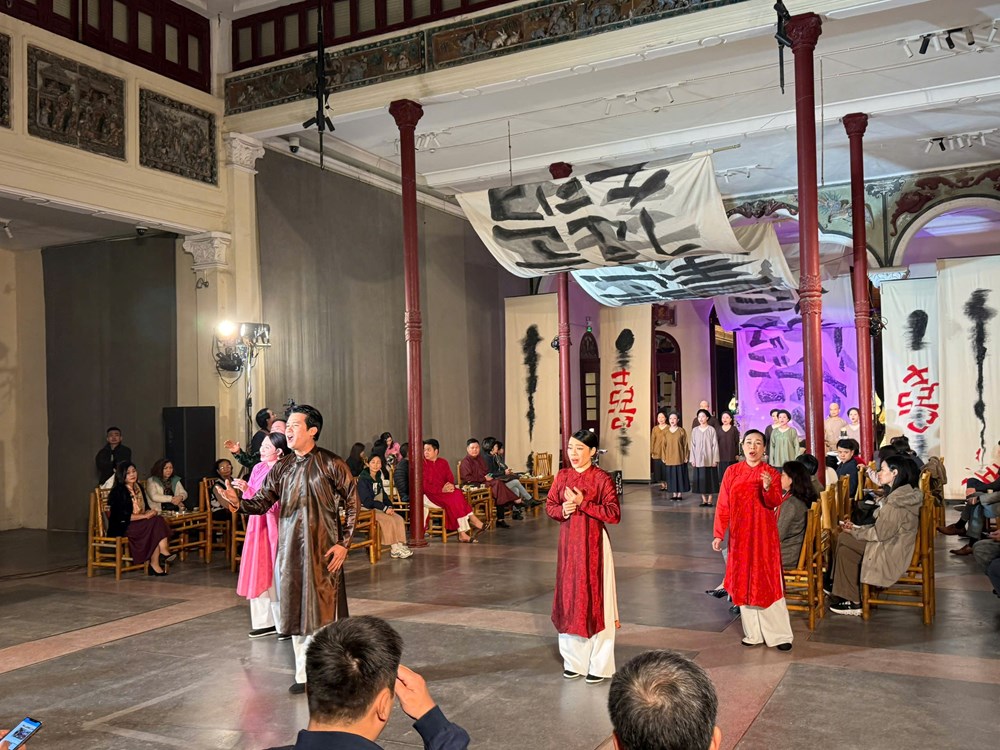 Vở cải lương “Cành khế ngọt“: Đưa nghệ thuật truyền thống thành sản phẩm du lịch