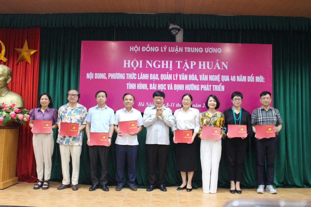 Bế mạc Hội nghị tập huấn lý luận, phê bình văn học, nghệ thuật năm 2025