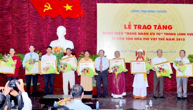 Bình Thuận: Trao tặng danh hiệu “Nghệ nhân ưu tú”