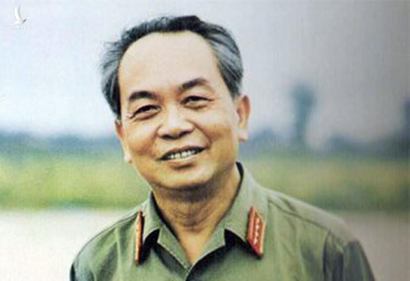 Bộ sách 'Võ Nguyên Giáp - Vị tướng của nhân dân' được xuất bản song ngữ với 5 thứ tiếng