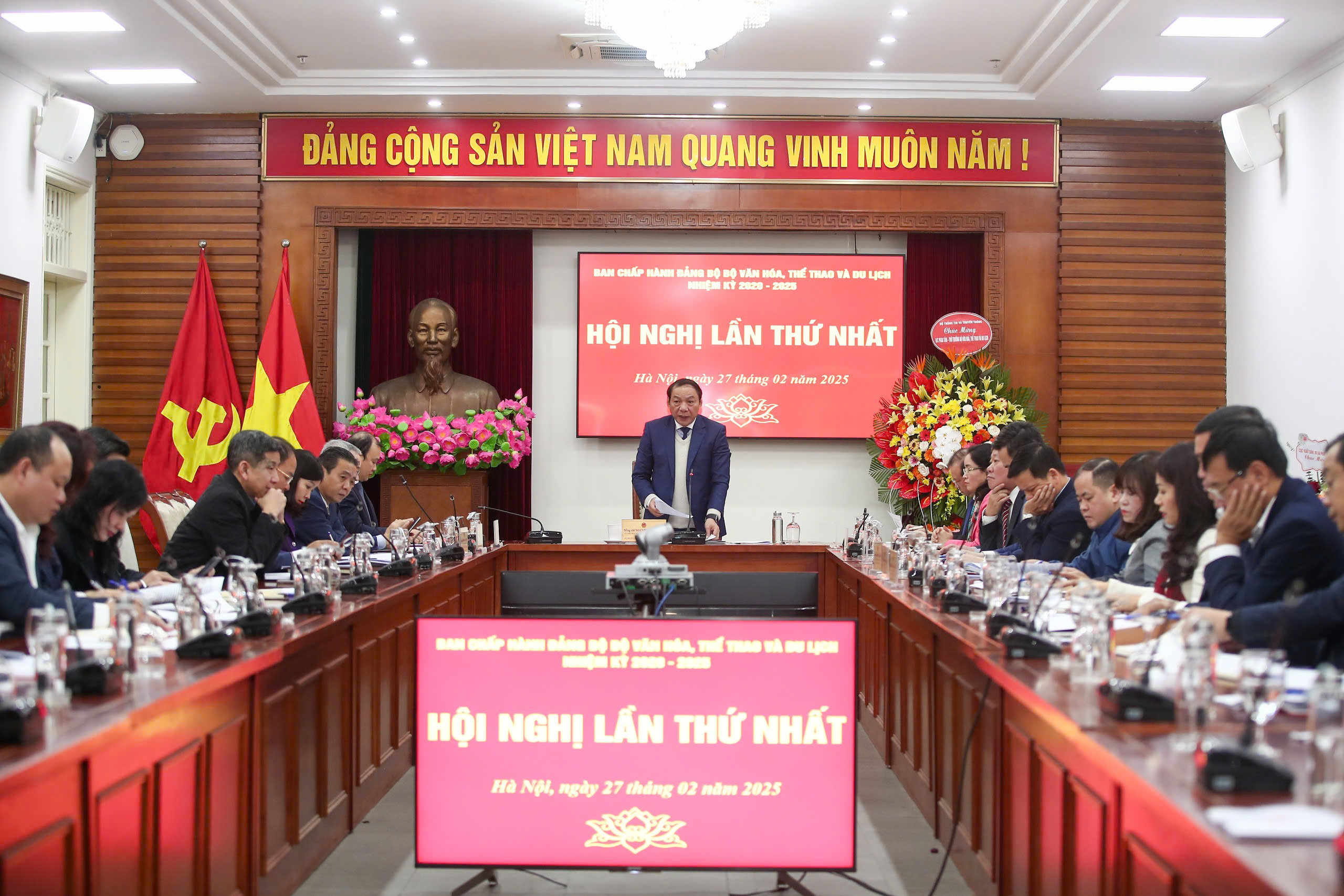 Bộ trưởng Nguyễn Văn Hùng chủ trì Hội nghị lần thứ nhất Ban Chấp hành Đảng bộ Bộ VHTTDL