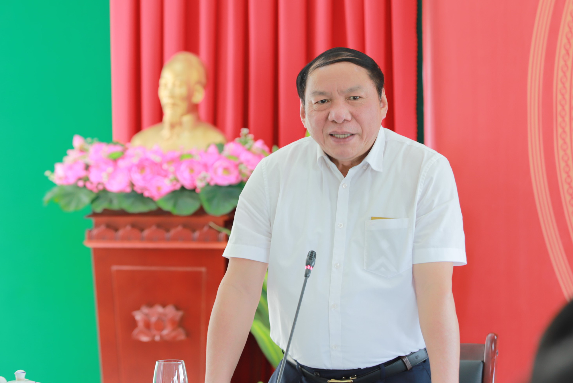 Bộ trưởng Nguyễn Văn Hùng làm việc với các đơn vị trực thuộc Bộ tại Cần Thơ