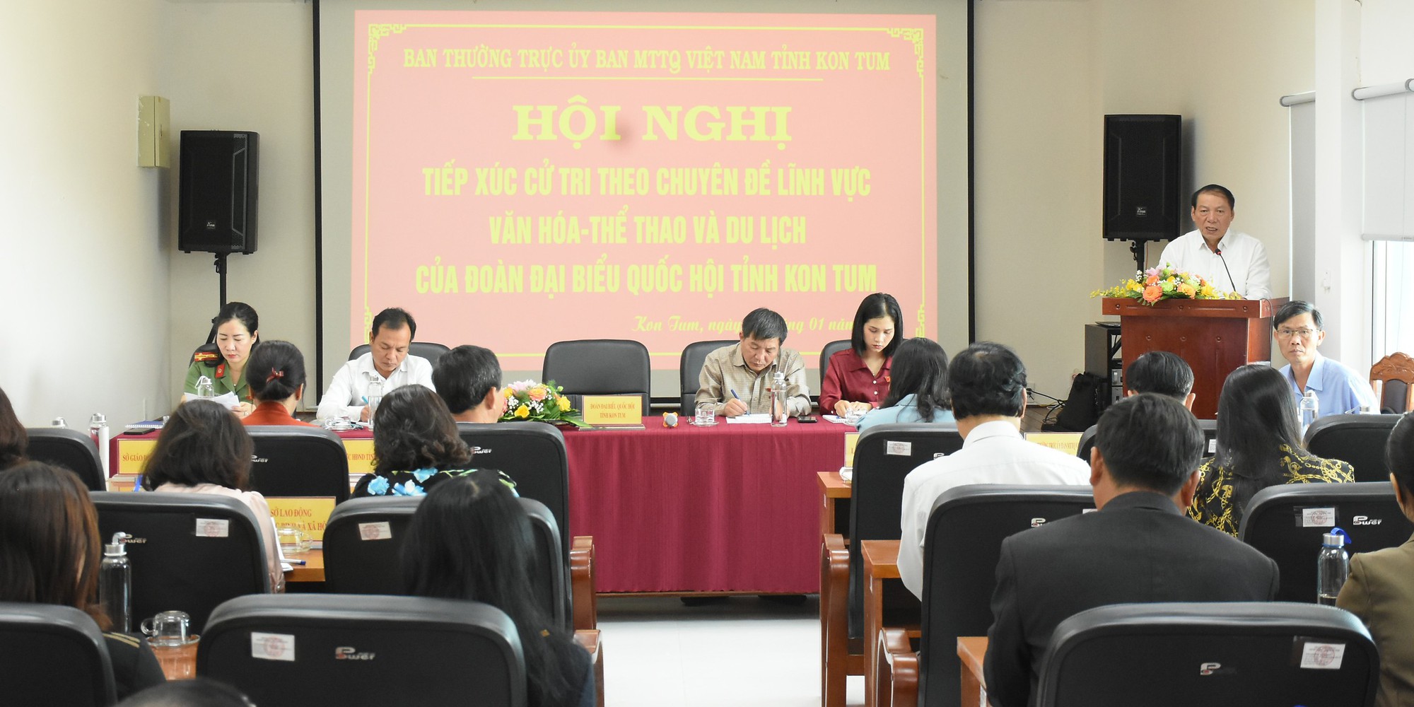 Bộ trưởng Nguyễn Văn Hùng tiếp xúc cử tri theo chuyên đề lĩnh vực văn hoá, thể thao và du lịch