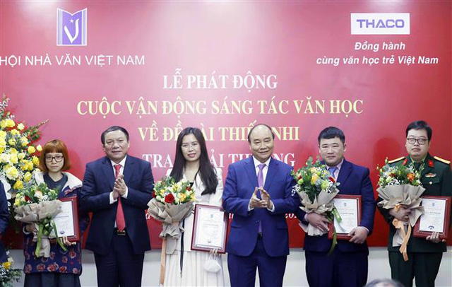 Các nhà văn trẻ hãy viết bằng nét đẹp văn hóa dân tộc mình, bằng lương tri, bản lĩnh của con người Việt Nam