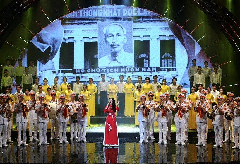 Chương trình nghệ thuật Việt Nam - Khát vọng vươn xa: Ngân vang giai điệu tự hào