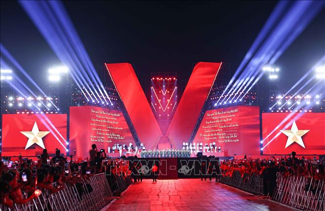 Concert âm nhạc: Sức mạnh tinh thần dân tộc và phát triển công nghiệp văn hóa