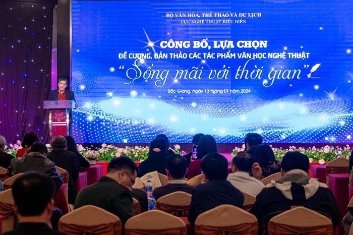 Công bố, lựa chọn 40 đề cương, bản thảo văn học nghệ thuật "Sống mãi với thời gian"