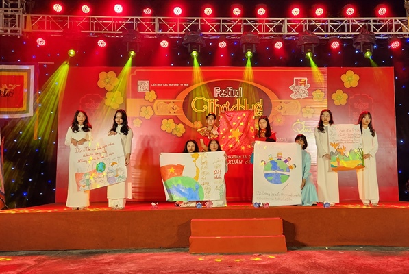 Đêm thơ “Hương Giang- Dòng sông di sản”