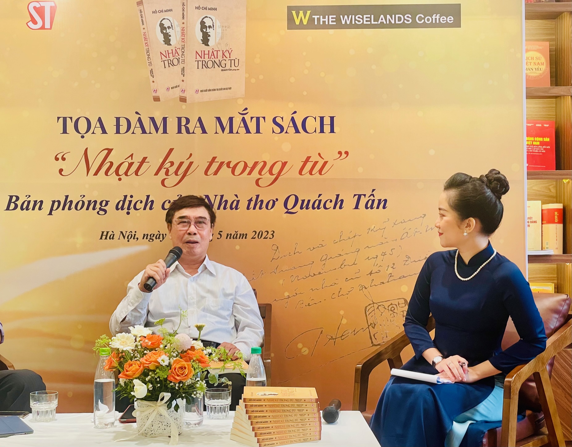 Điểm đặc biệt của cuốn “Nhật ký trong tù” do dịch giả Quách Tấn phỏng dịch