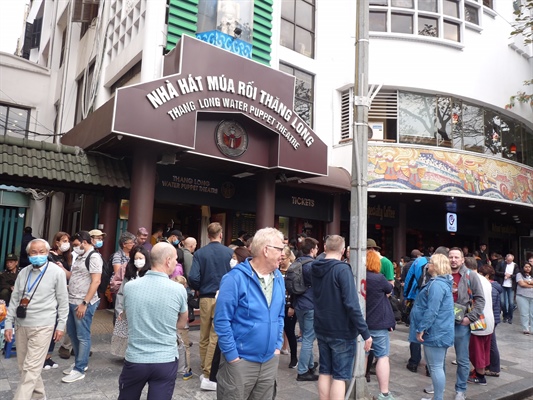 Đỏ đèn suốt mùa dịch