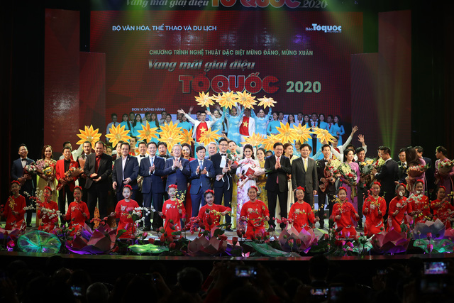 Dư âm Chương trình Vang mãi giai điệu Tổ Quốc 2020 xuất hiện ​đậm nét trên các báo