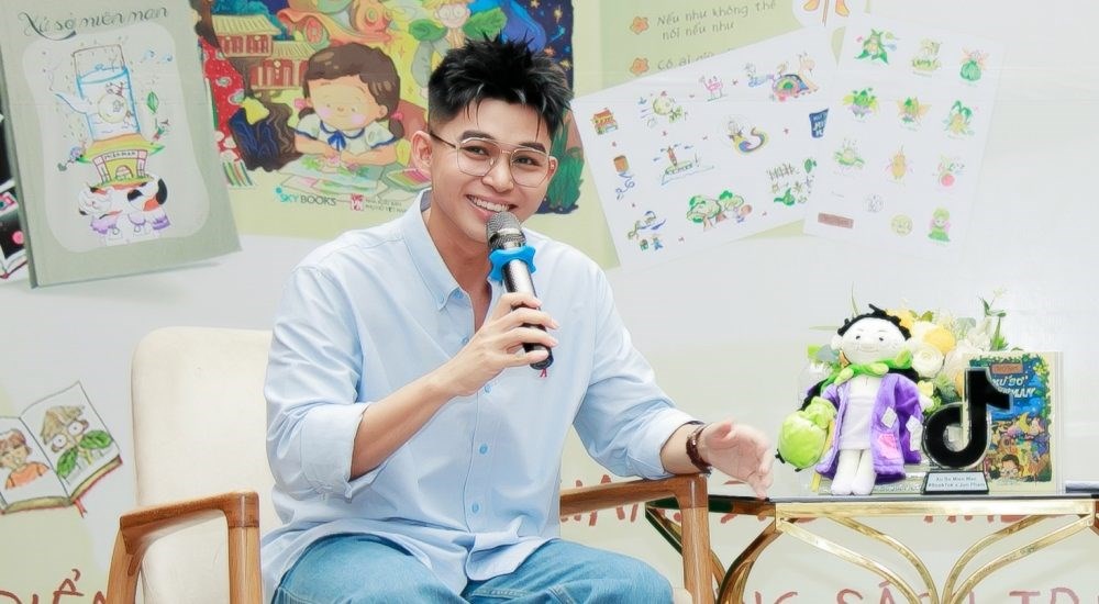 Hành trình "chữ nghĩa" của nghệ sĩ Việt: Đong đầy cảm xúc và trải nghiệm