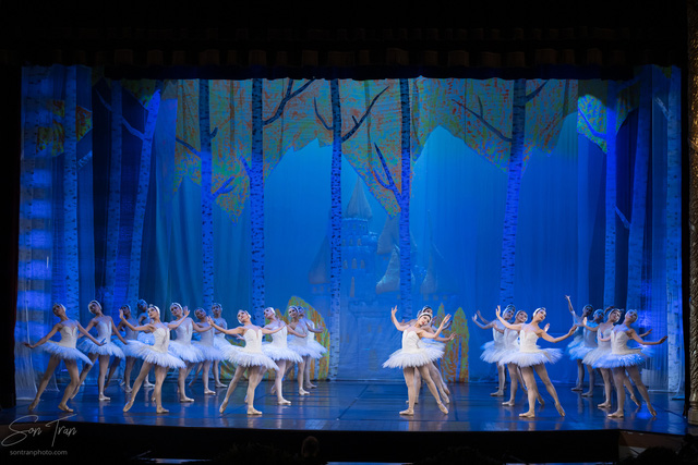 Hoãn lưu diễn vở Ballet Hồ Thiên Nga