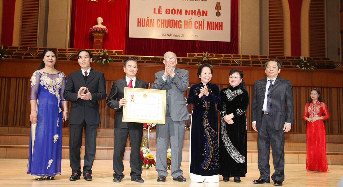 Học viện Âm nhạc quốc gia Việt Nam đón nhận Huân chương Hồ Chí Minh
