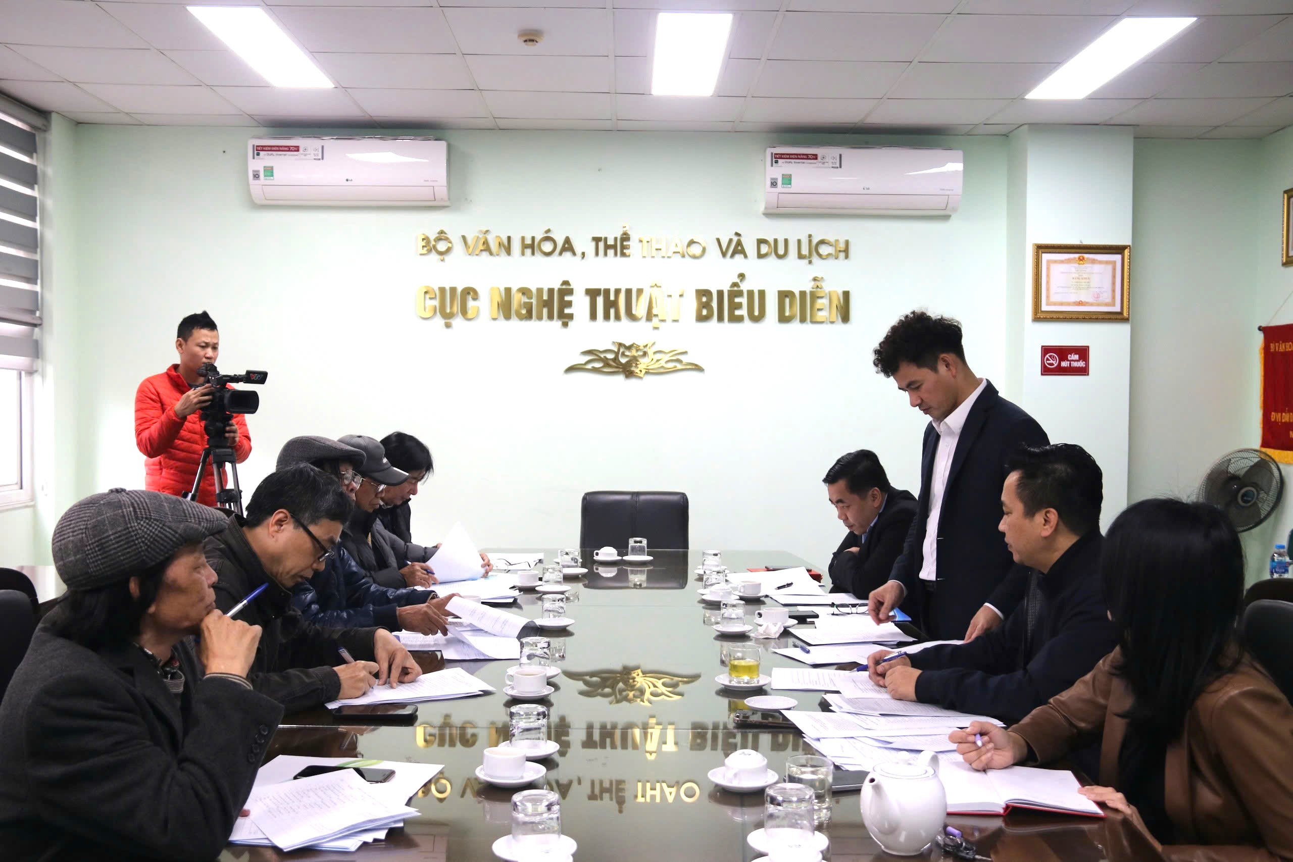 Họp Hội đồng Sơ khảo bình chọn các tác phẩm nghệ thuật biểu diễn Việt Nam tiêu biểu, xuất sắc sau ngày đất nước thống nhất (30/4/1975 -30/4/2025)