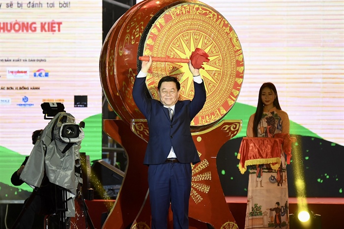 Mỗi tác phẩm thơ ca phải góp phần khẳng định vị thế dân tộc trên trường quốc tế