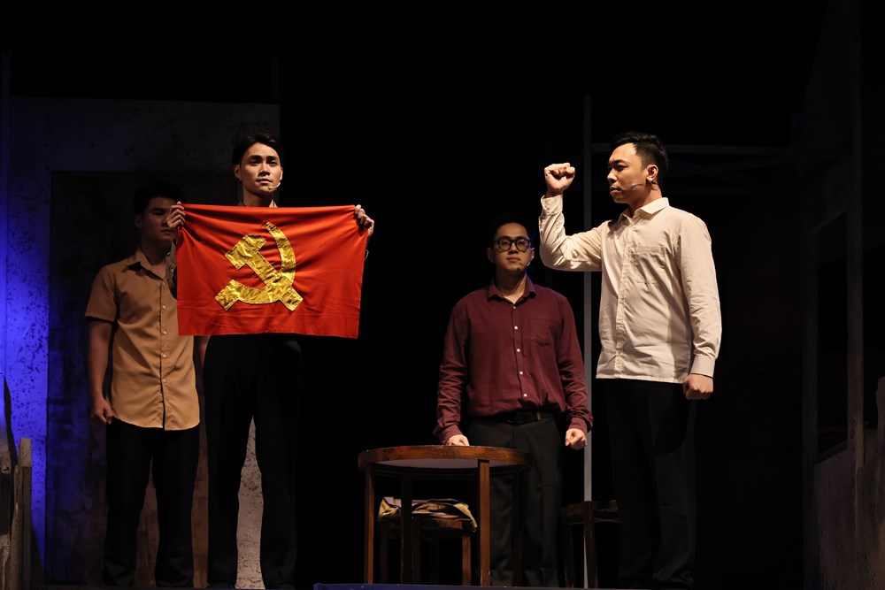 Nhạc kịch “Lửa từ đất”: Ngọn lửa của lòng yêu nước và đấu tranh giải phóng dân tộc