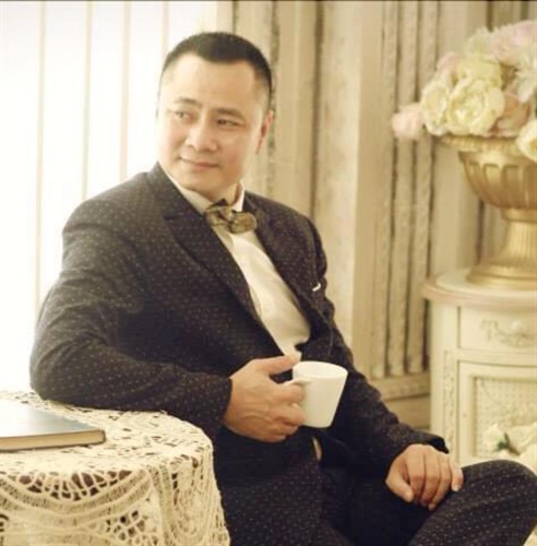NSND Tự Long: " Tôi muốn con mình luôn thấy được bố mẹ yêu thương"