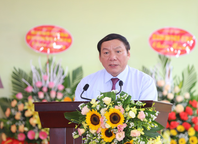 Ông Nguyễn Văn Hùng được giới thiệu để Quốc hội phê chuẩn bổ nhiệm giữ chức Bộ trưởng Bộ Văn hóa, Thể thao và Du lịch