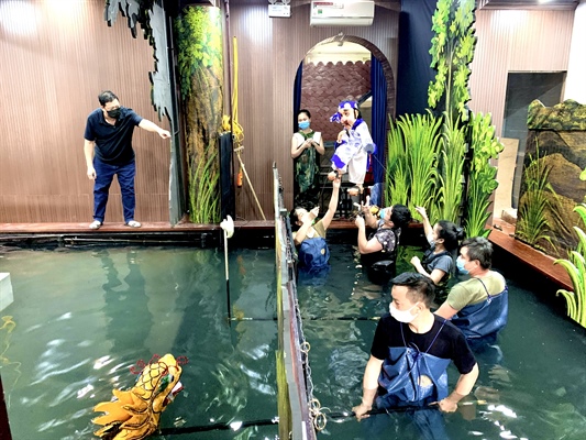 Sân khấu thiếu nhi: Những ngày hè trầm lắng...