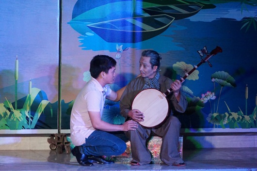 Tiền Giang: Biểu diễn đờn ca tài tử và trích đoạn cải lương phục vụ khán giả mộ điệu