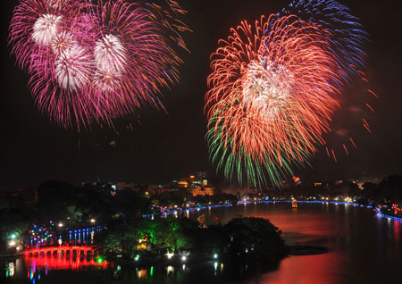 Tổ chức Cầu truyền hình trực tiếp “Lễ hội âm nhạc – Chào Năm mới 2017” tại Hà Nội, Đà Nẵng và TP. Hồ Chí Minh