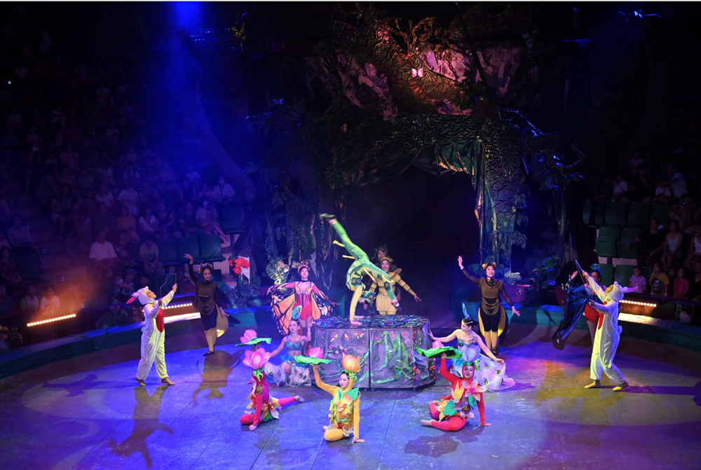 Xiếc Việt kể chuyện Trung thu bằng “Cậu bé trở về từ rừng xanh”