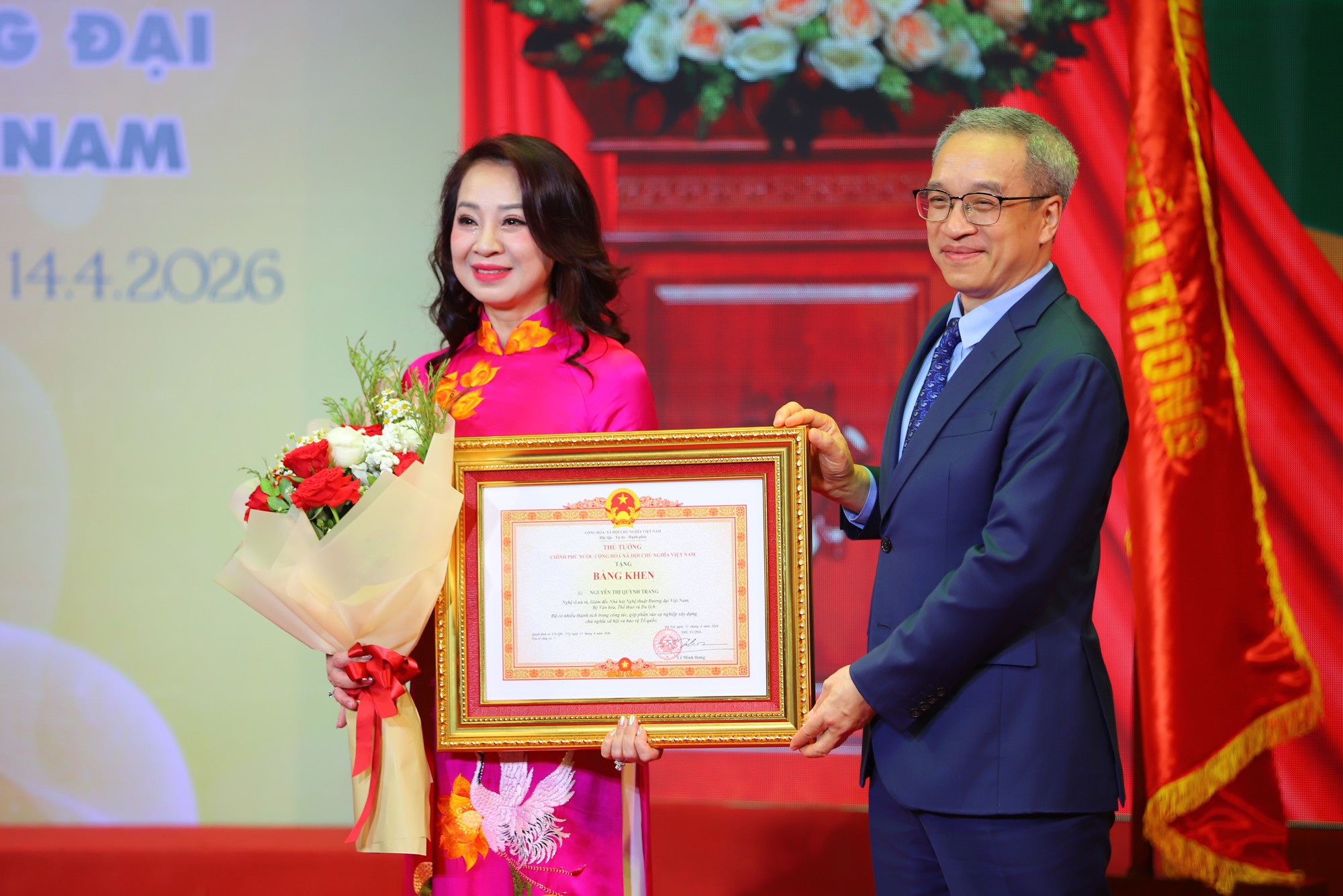 [Ảnh] Nhà hát Nghệ thuật đương đại Việt Nam kỷ niệm 40 năm Ngày thành lập và đón nhận Huân chương Lao động hạng Ba