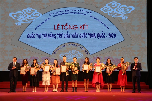 Bế mạc Cuộc thi tài năng trẻ sân khấu Chèo chuyên nghiệp toàn quốc – 2020: Tài năng trẻ “vượt khó” để toả sáng
