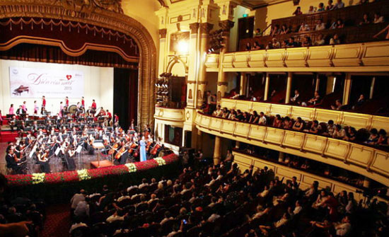 ​Cho phép chuyên gia Trường Jacobs School of Music vào Việt Nam lên lớp master và biểu diễn