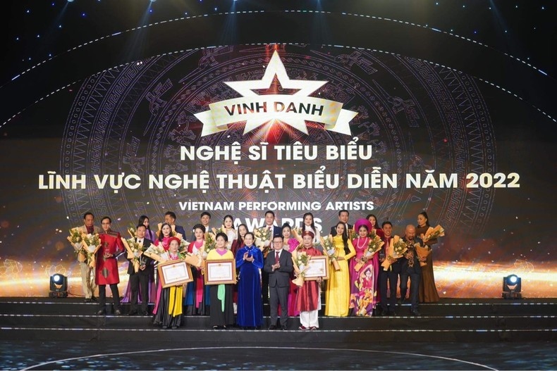Chương trình Vinh danh các gương mặt nghệ sĩ tiêu biểu và một số cuốn sách nổi bật lĩnh vực Nghệ thuật biểu diễn, văn học năm 2023