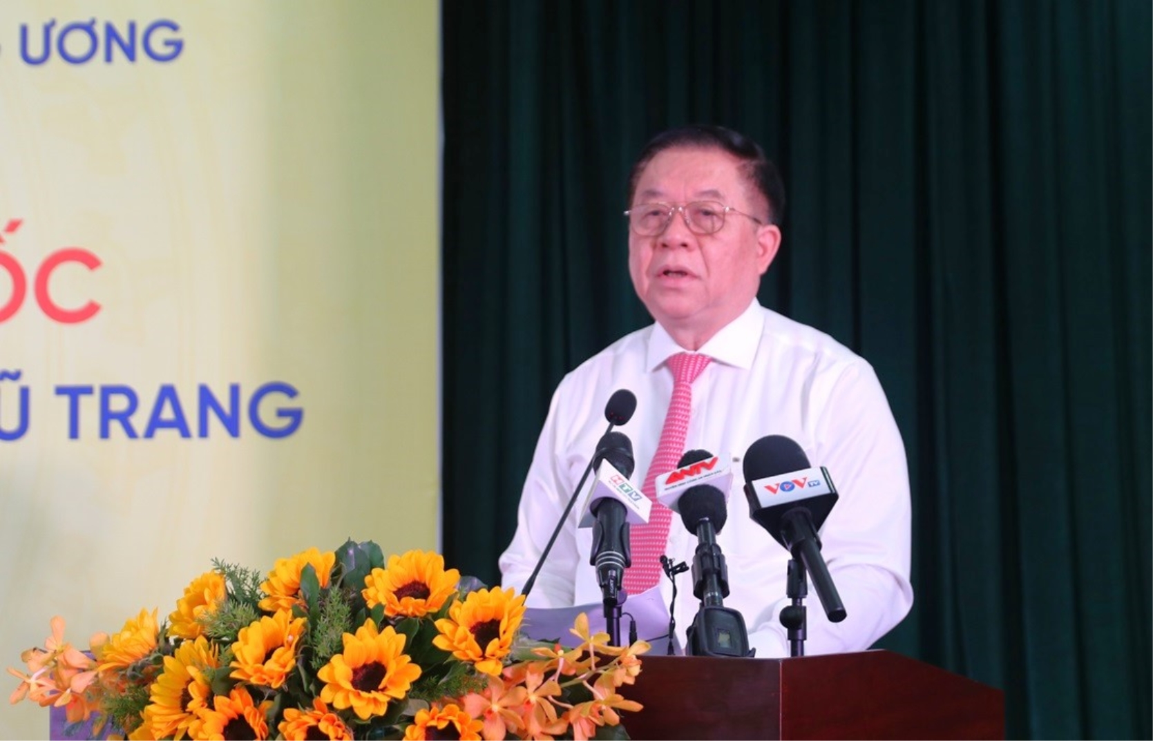 Hội thảo khoa học toàn quốc “Văn học, nghệ thuật với đề tài lực lượng vũ trang và chiến tranh cách mạng”