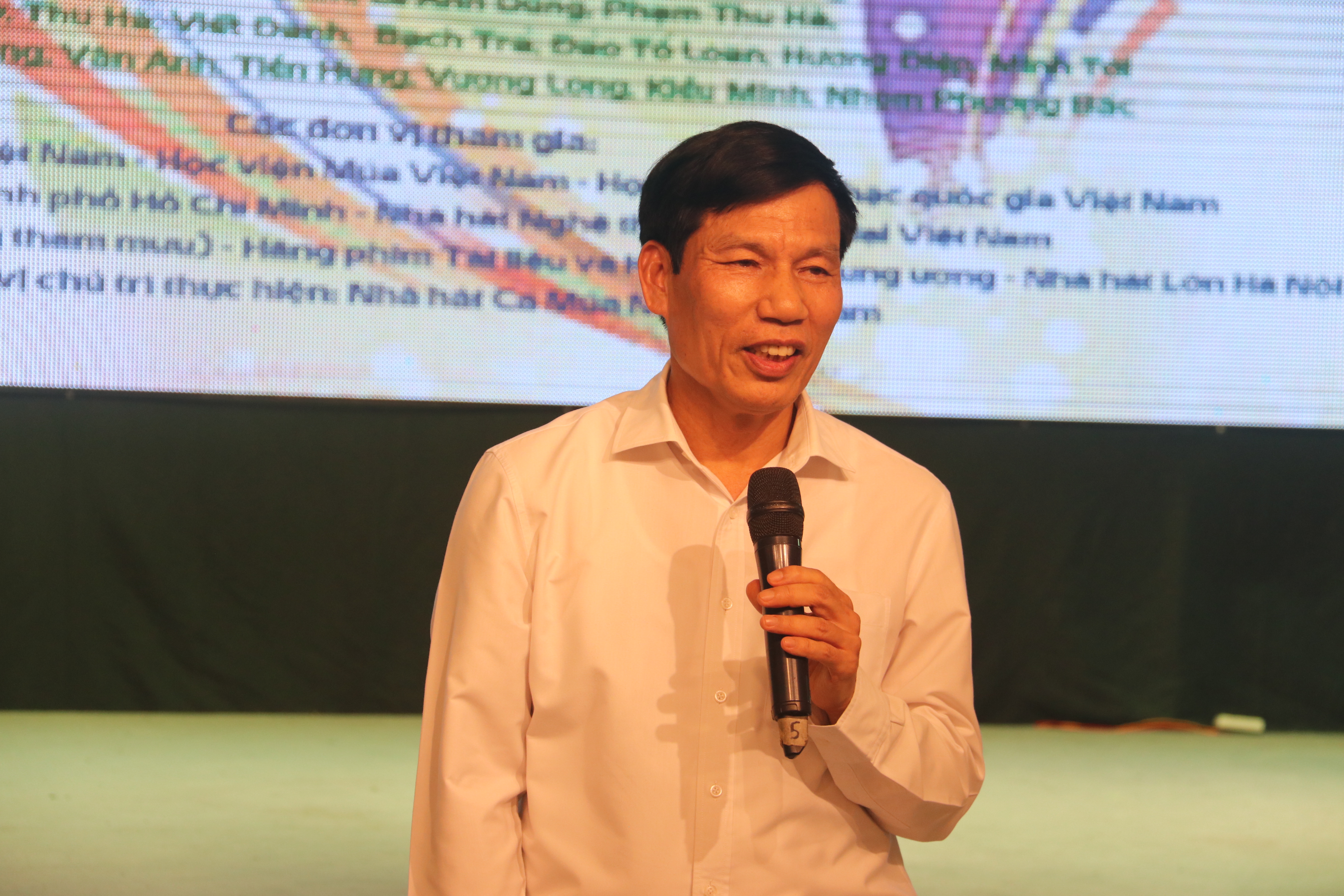 Khen thưởng tập thể, cá nhân thực hiện chương trình nghệ thuật “Tổ quốc tôi chưa đẹp thế bao giờ” 1
