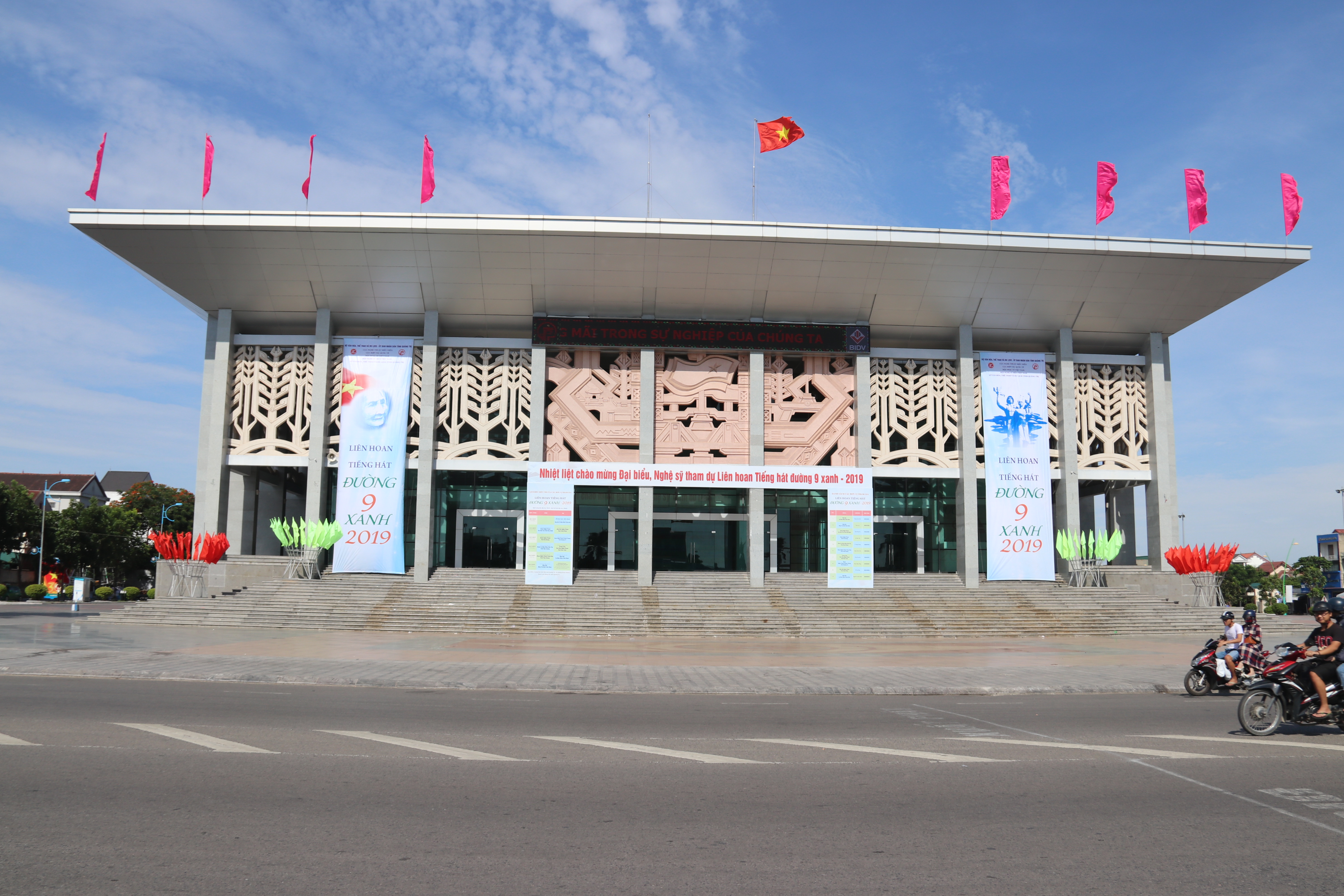 LIÊN HOAN TIẾNG HÁT ĐƯỜNG 9 – XANH 2019