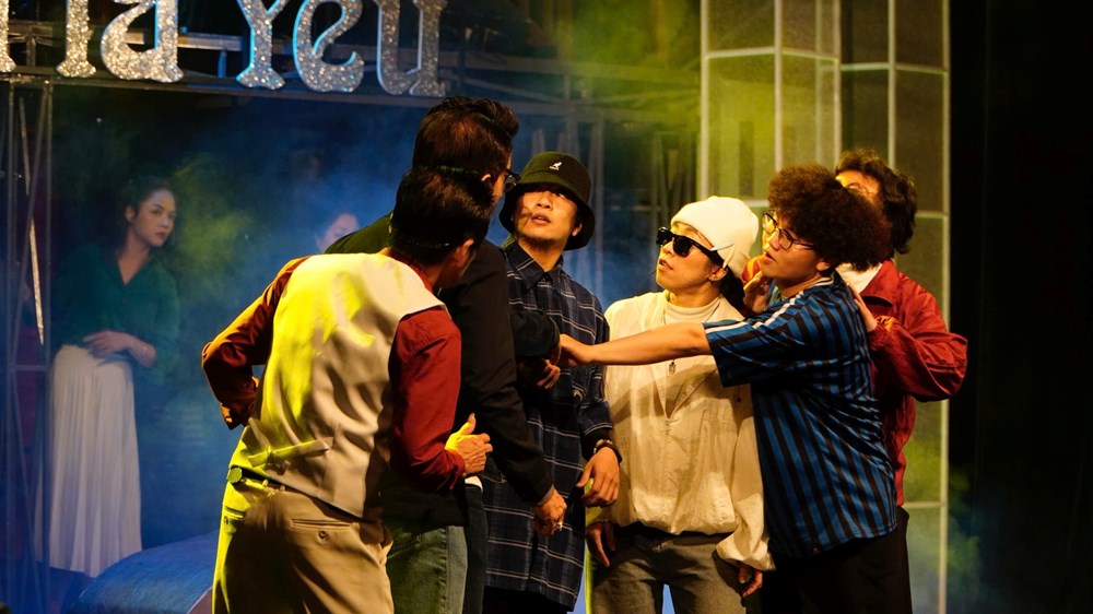 “Phố cười – Yêu ơi là yêu”: Hài kịch kết hợp âm nhạc kể chuyện tình​ yêu trong gia đình