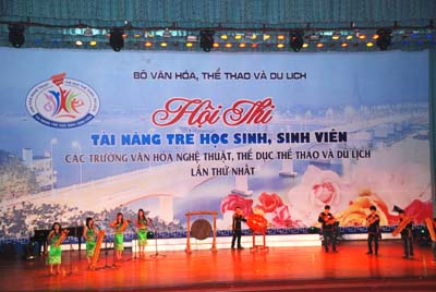 Tổ chức Hội thi tài năng trẻ HS,SV các trường VHNT,TDTT&DL lần thứ hai