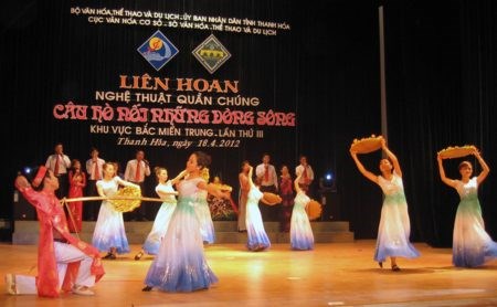 Tổ chức Liên hoan nghệ thuật quần chúng “Câu hò nối những dòng sông”