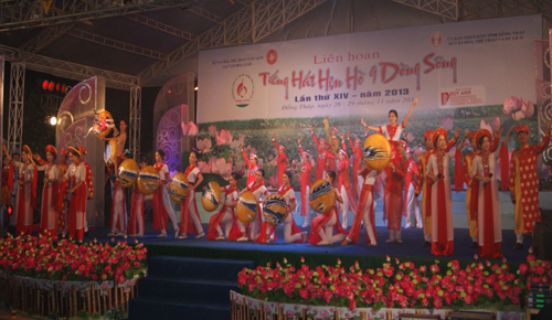 Tổ chức Liên hoan “Tiếng hát hẹn hò 9 dòng sông” lần thứ XV năm 2015”