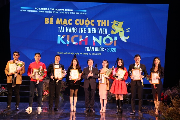 Trao 24 Huy chương cho các tài năng trẻ tại Cuộc thi Tài năng trẻ diễn viên kịch nói toàn quốc 2020